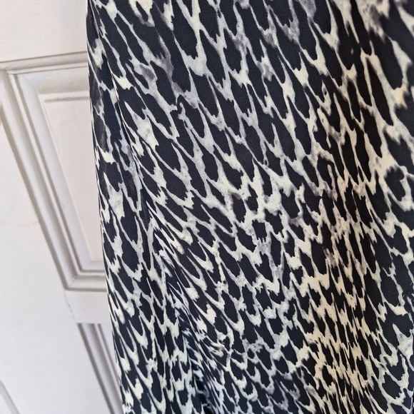 Chiffon Gore Skirt Neutral Feather Print Lace Hem SzLG Zipper Lined - Picture 6 of 7